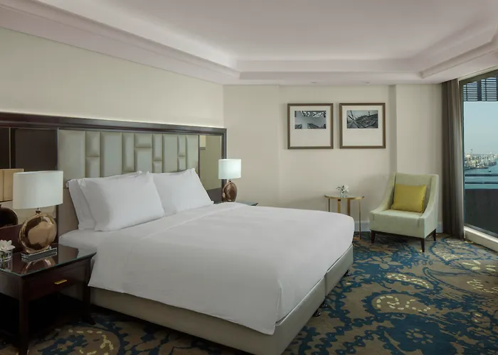 Radisson Blu Hotel, Dubai Deira Creek