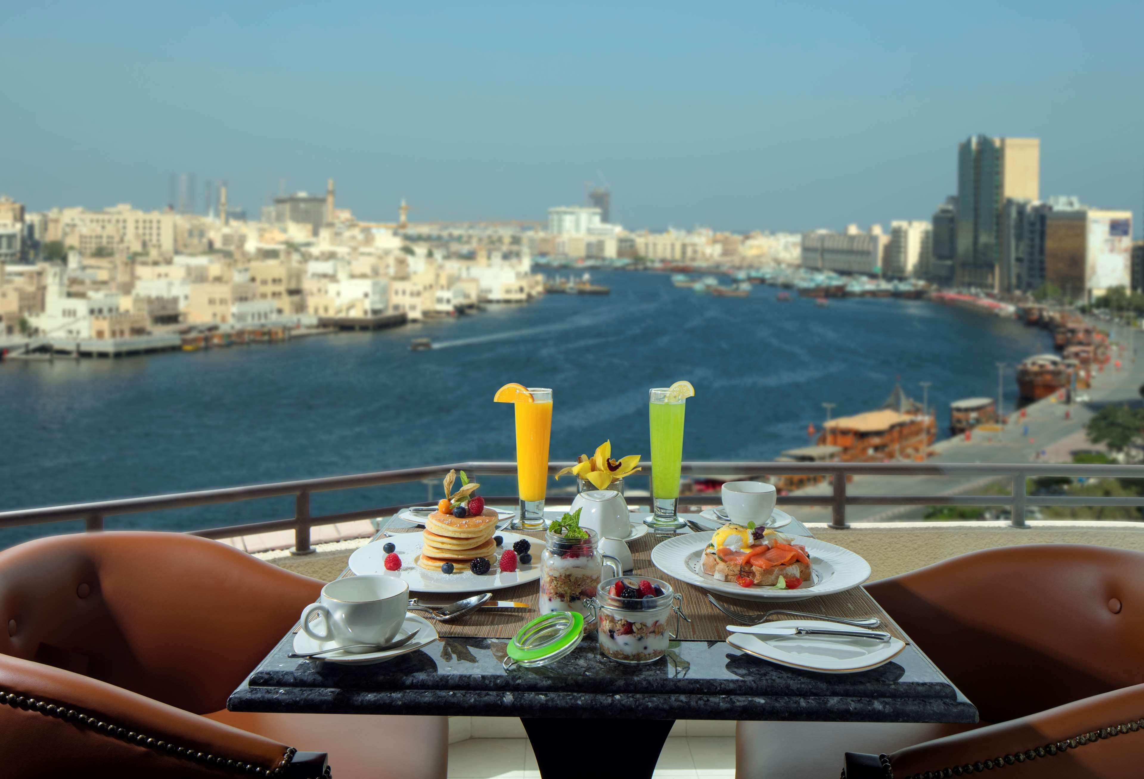 Radisson Blu Hotel, Deira Creek 5*