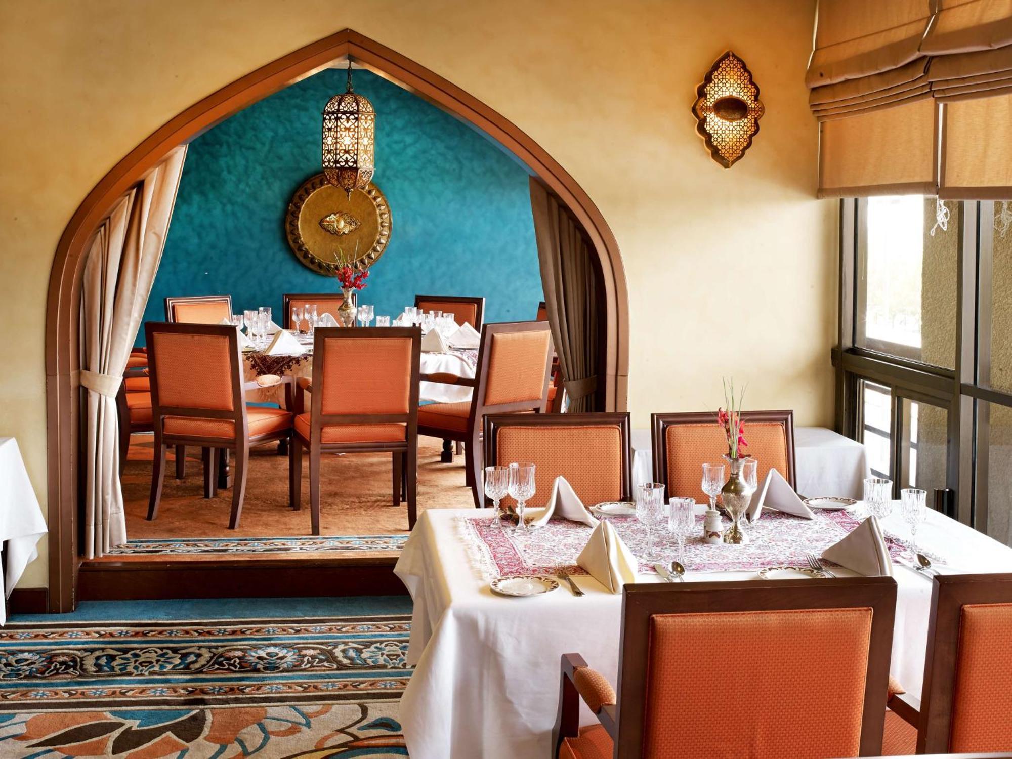 Radisson Blu Hotel, Deira Creek Дубай