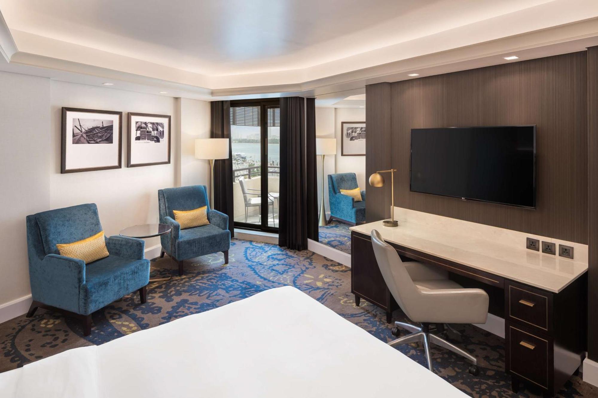 Radisson Blu Hotel, Deira Creek Hotel Dubai