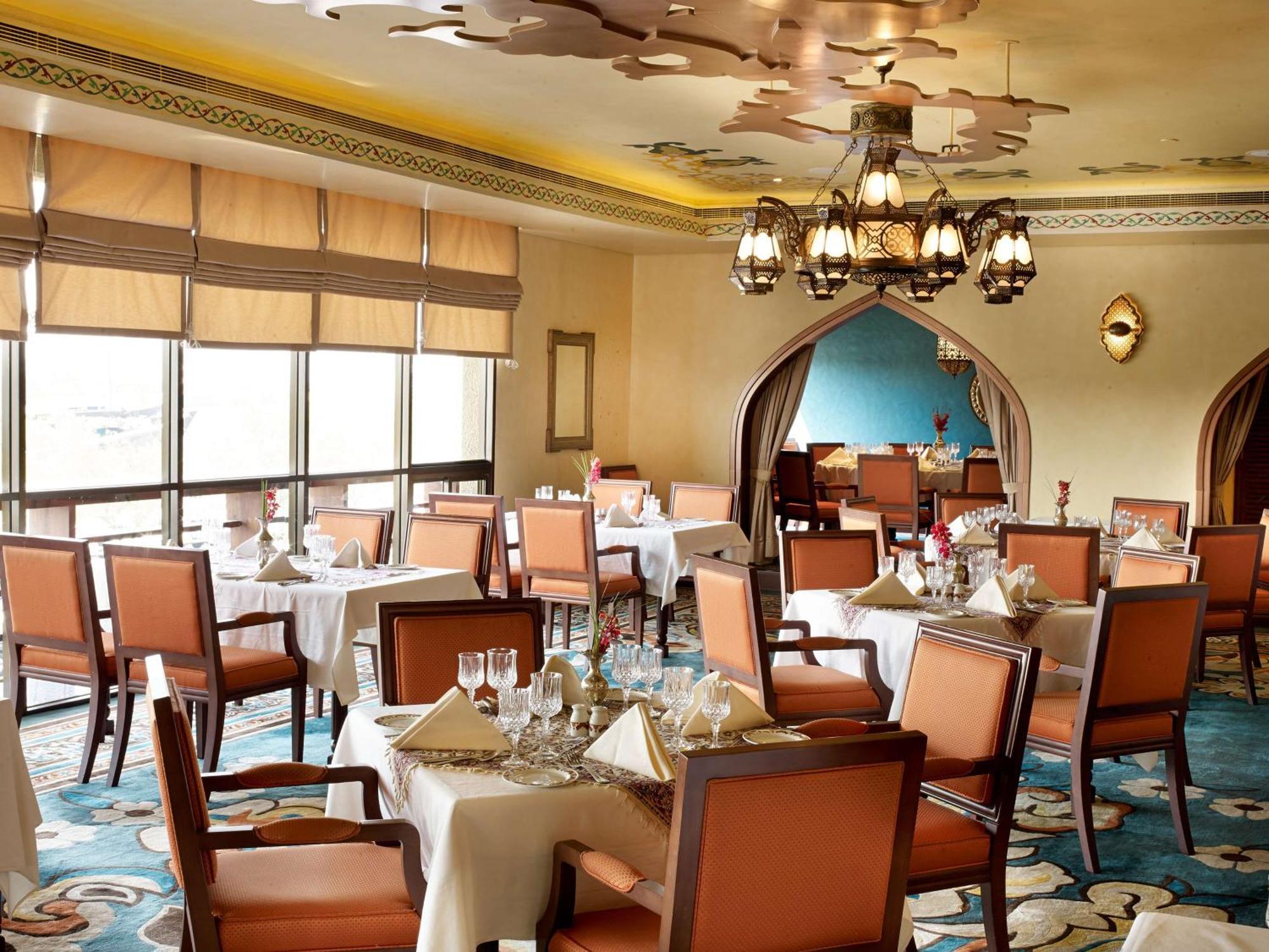 Radisson Blu Hotel, Deira Creek Отель Дубай