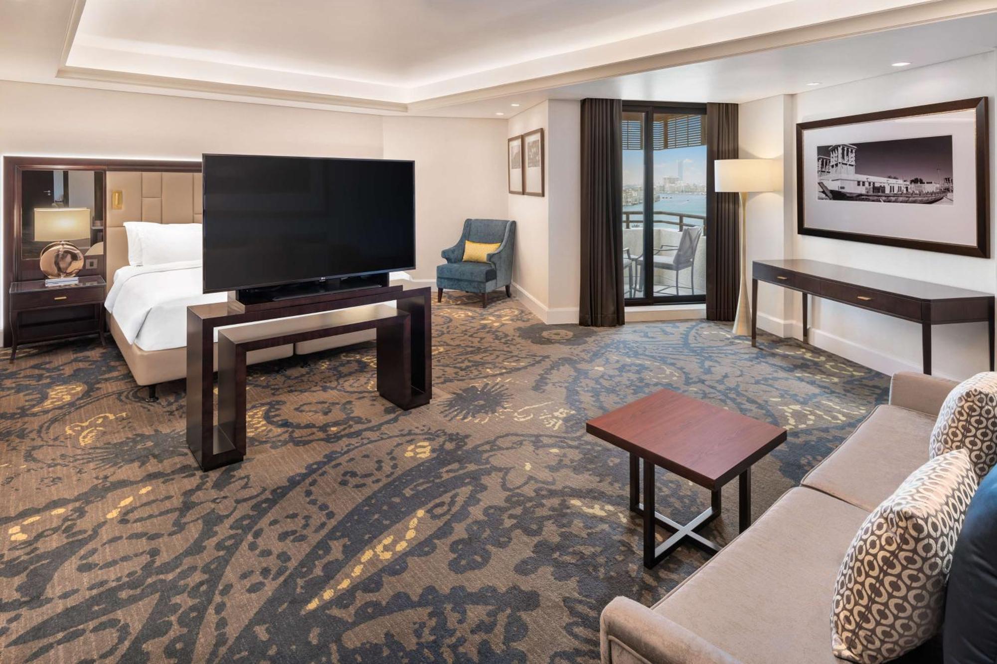 Radisson Blu Hotel, Deira Creek Отель 5*